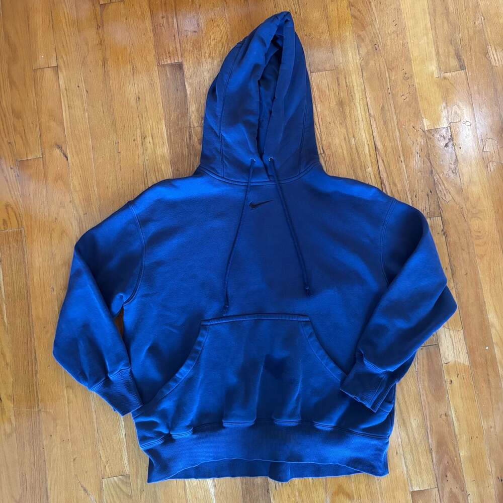 Nike Center Swoosh Embroidered Pullover Hoodie - Picture 2 of 5